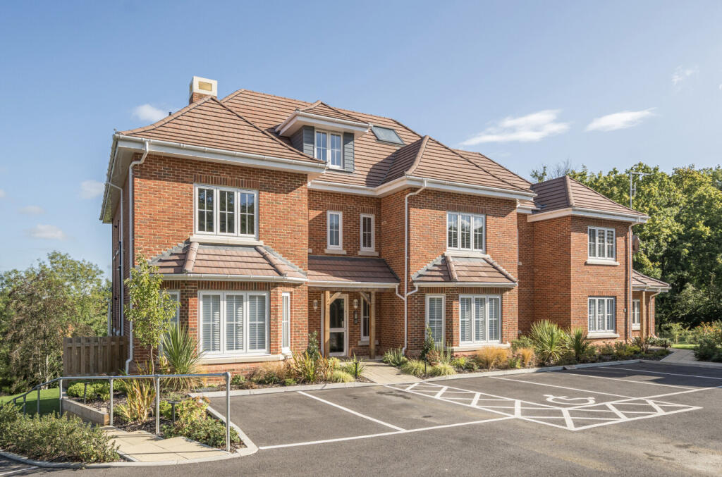 1348869-5-68bea56...