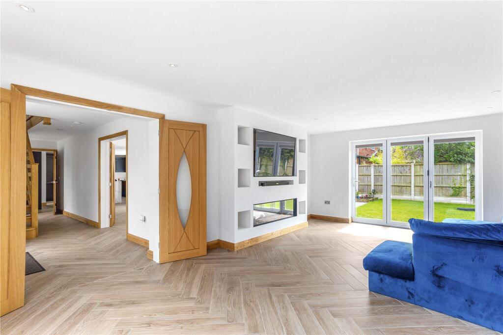 Living Area &amp; Hall