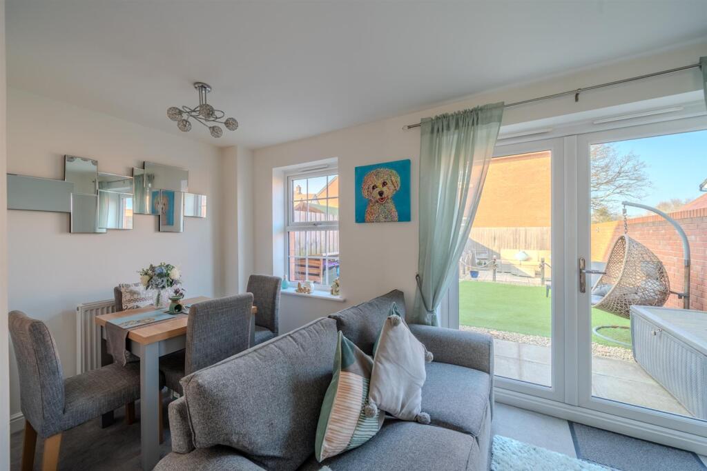 17 Cwrt Carver-12.jpg