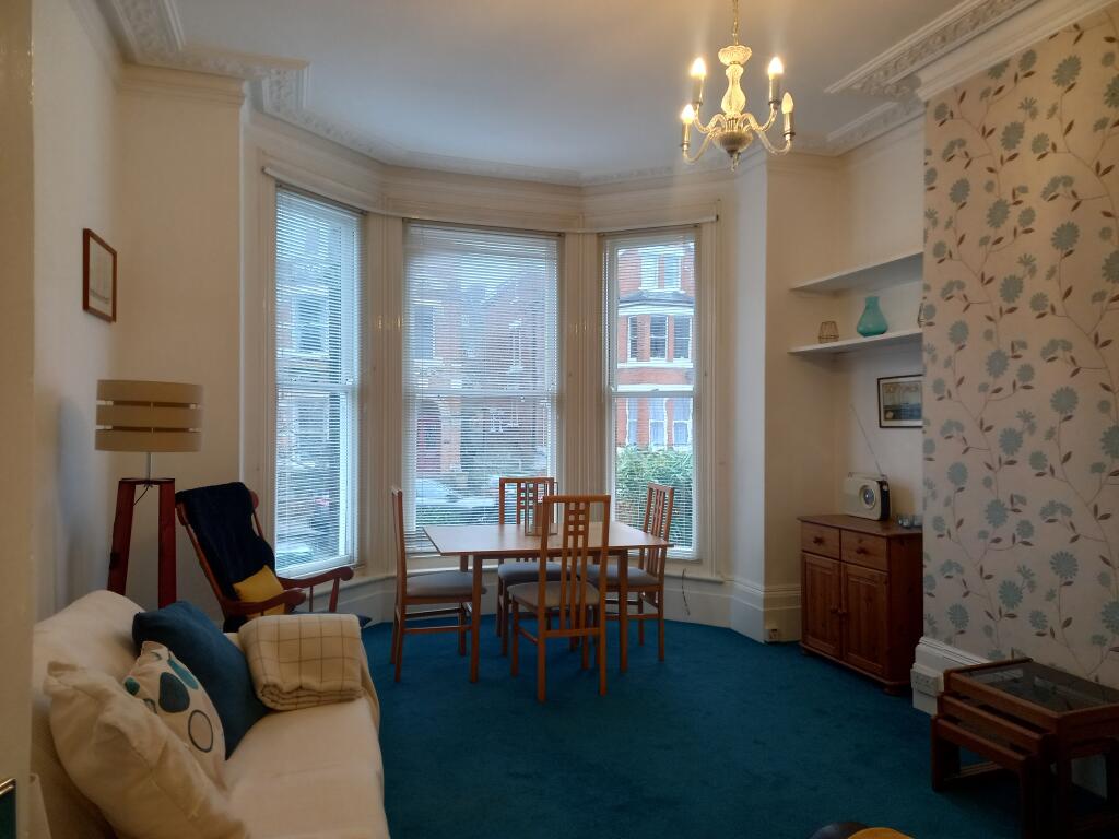 Lounge 1