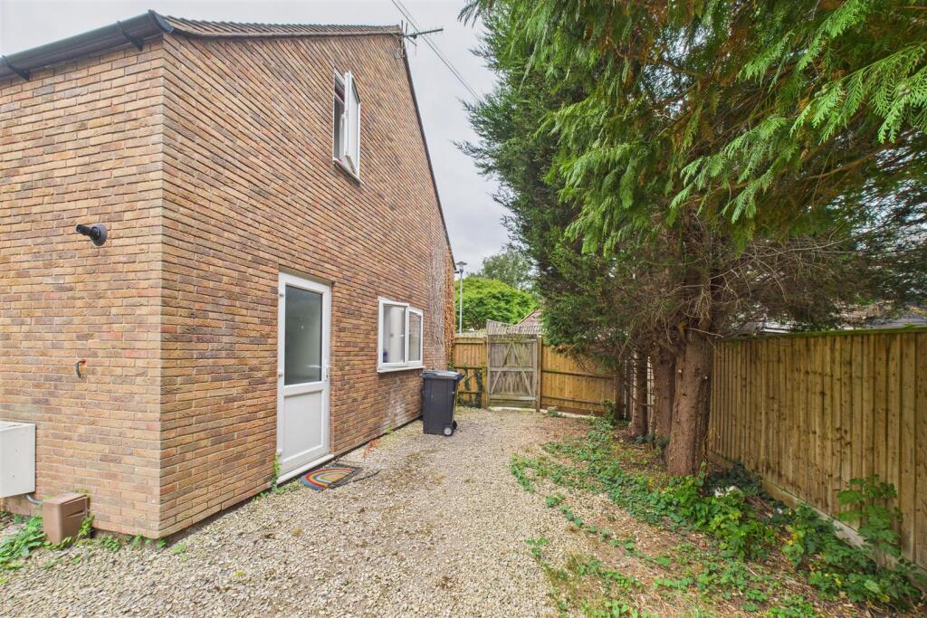 3 Home Farm, Shaplands, Stoke Bishop, Bristol BS9 