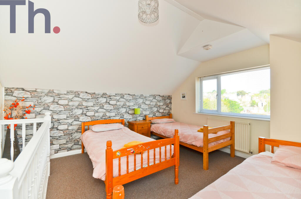 Loft Room - Bedroom.JPG