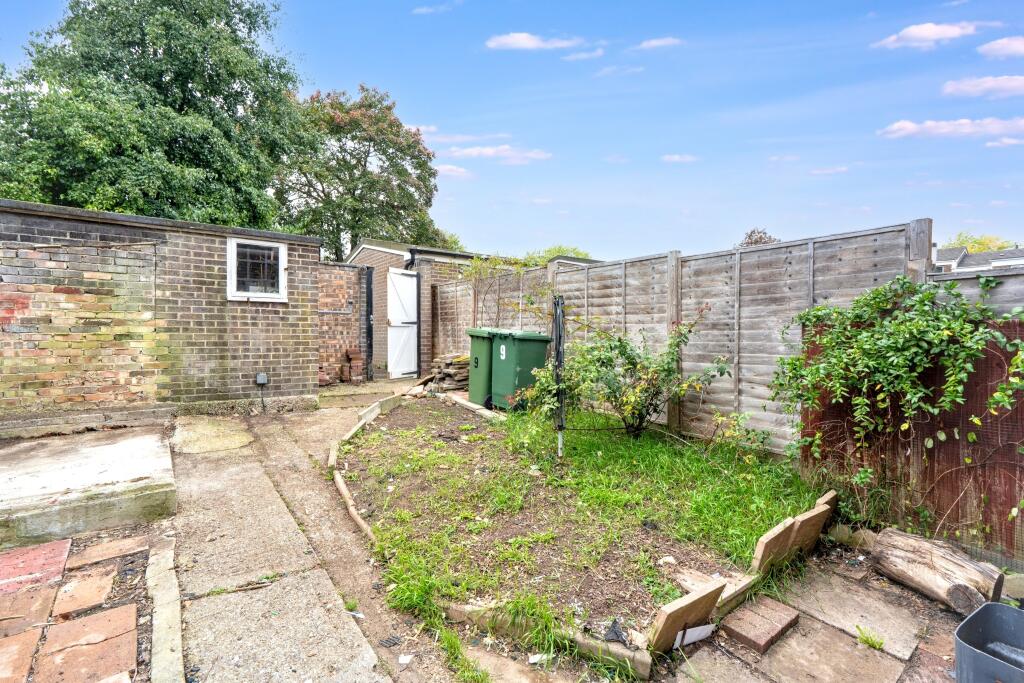 9 Shelley Close, Basingstoke, Hampshire, RG24 9BZ