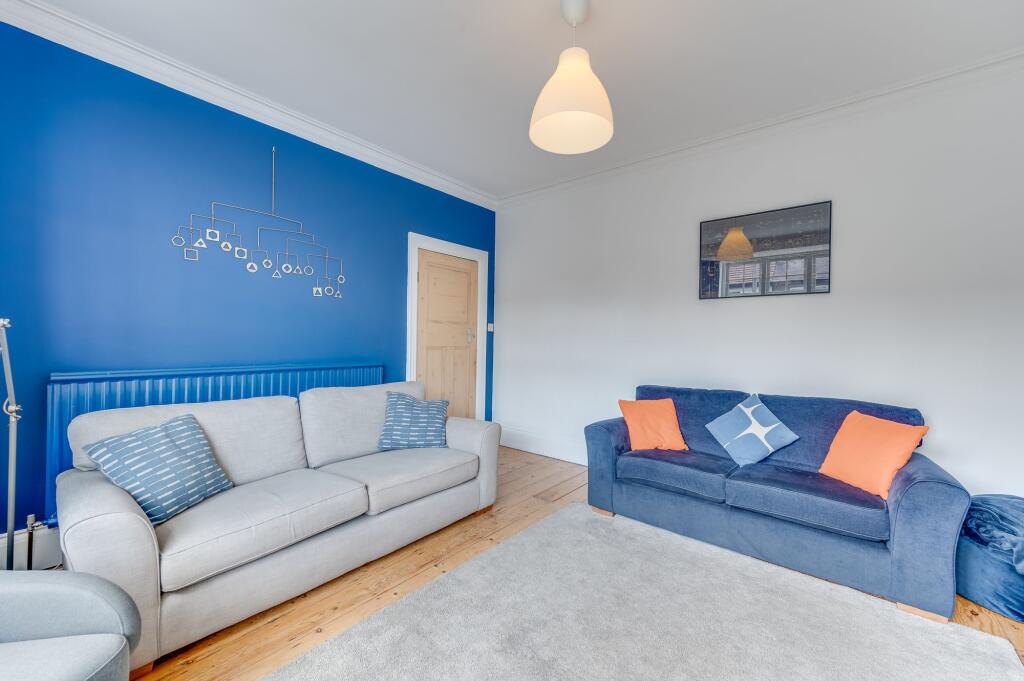 KITCHEN/DINER AND LOUNGE