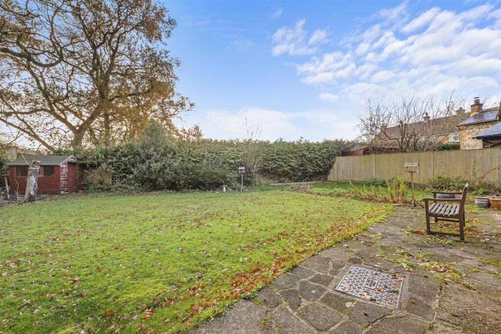 12 Lowlands Crescent, HP15 6EG-1.jpg