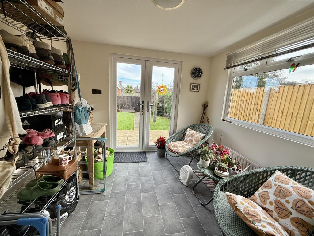 Garden Room: