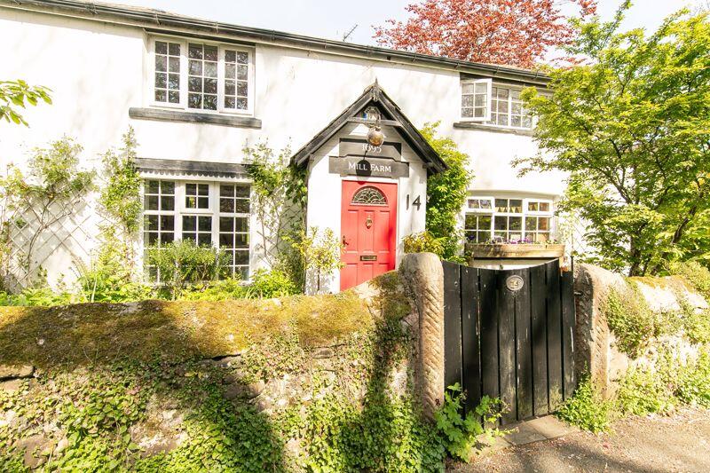 Picture postcard property