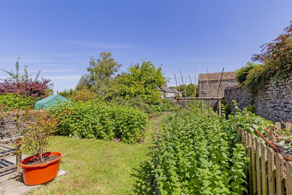 Rear External-12.jpg