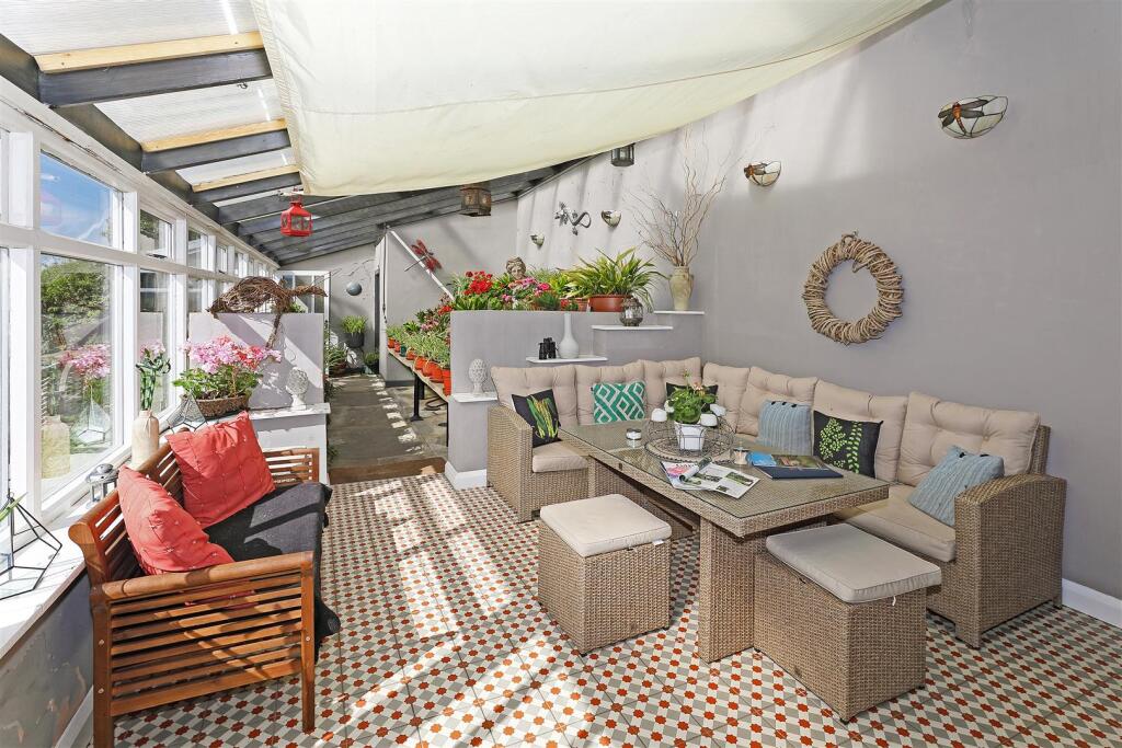 Brockwell House P.47.Photoneg.co.uk.jpg