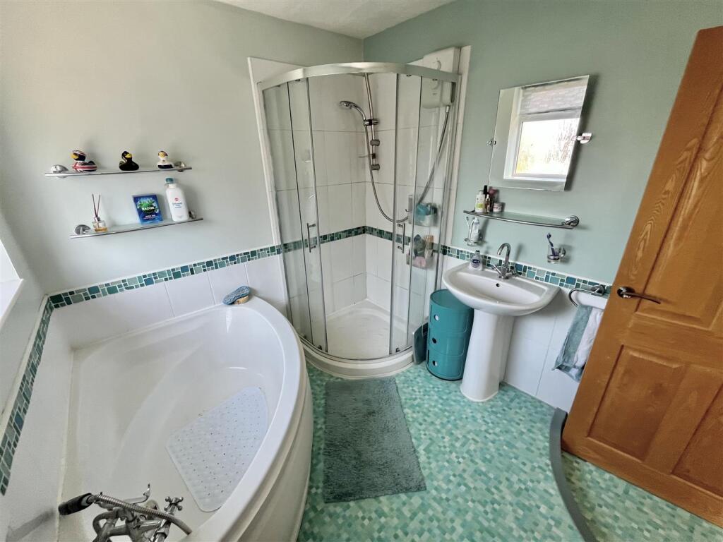 Bathroom Aspect 2