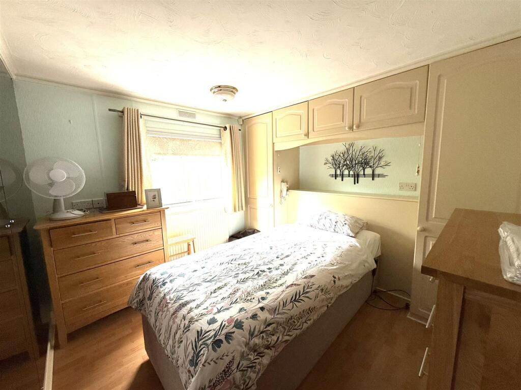 145 BED.jpeg
