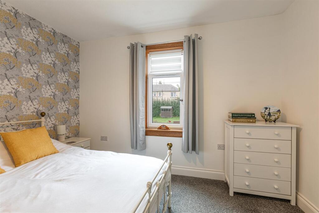 8 Eildon Terrace Newtown St Boswells 29.JPG