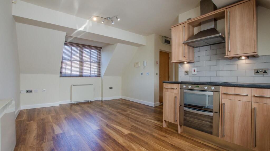 14 Crossley Court (1).jpg