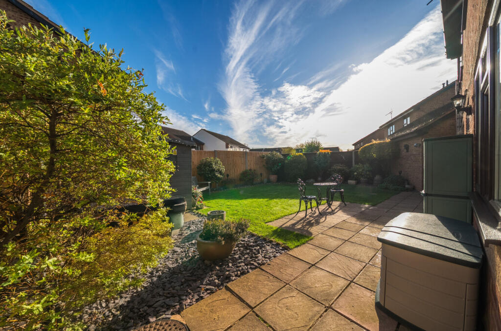 1371573-10-68f8a372c3d8f