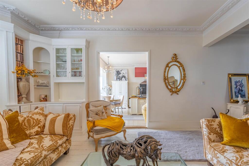 Lounge/Kitchen/Breakfast Room