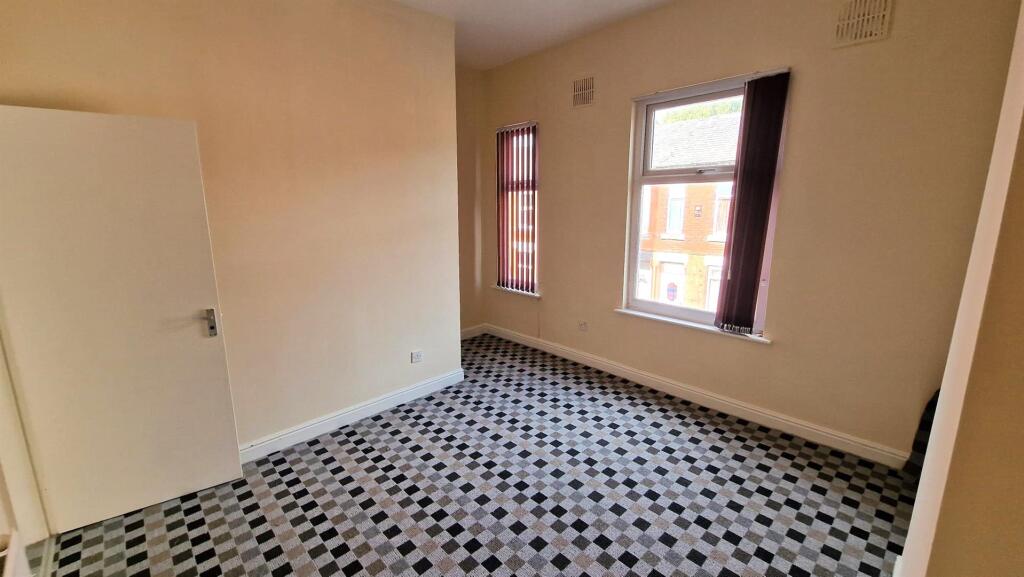 Upstairs Bedroom 1
