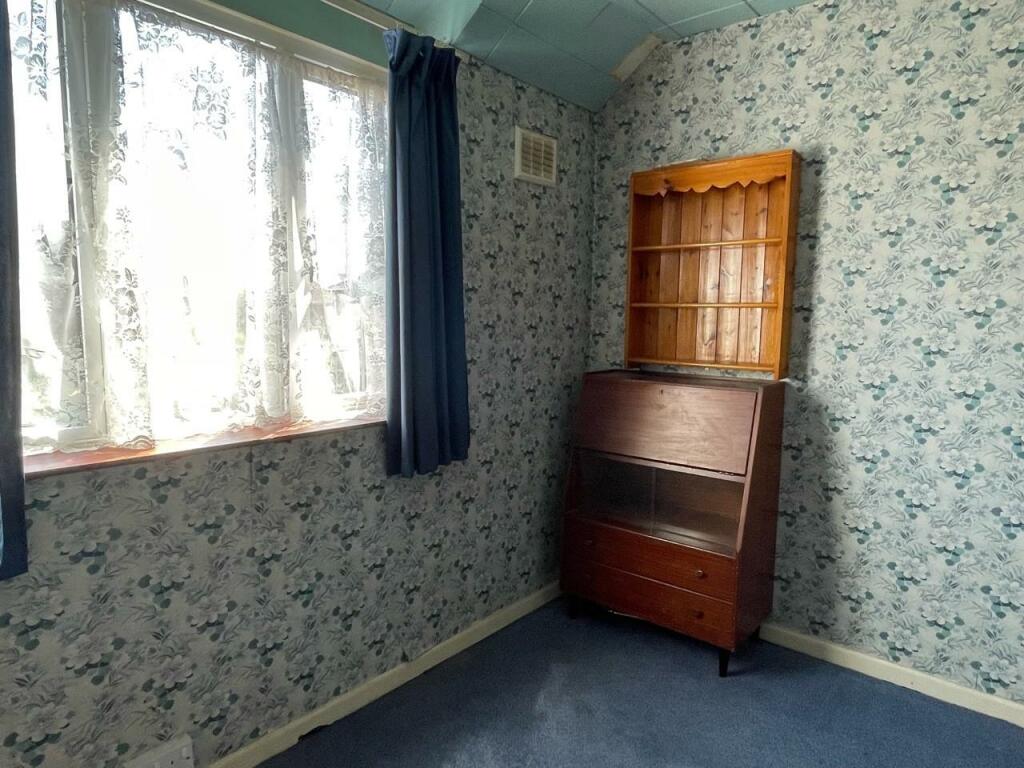 Bedroom..jpg