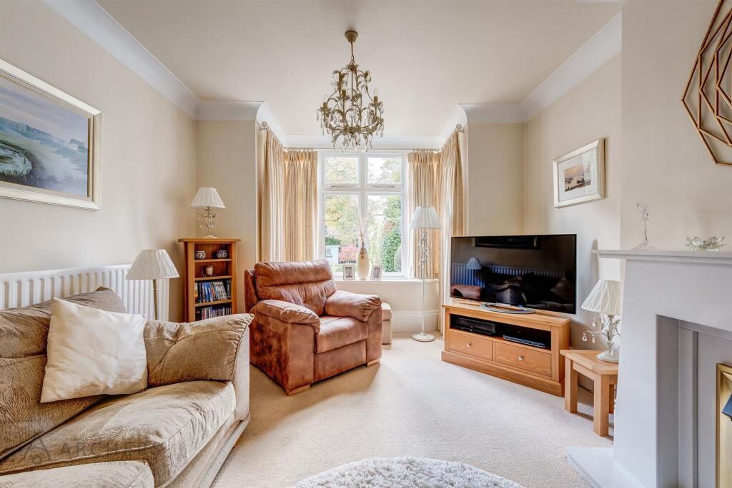 92WestbourneRoad(Interior)-4.jpg