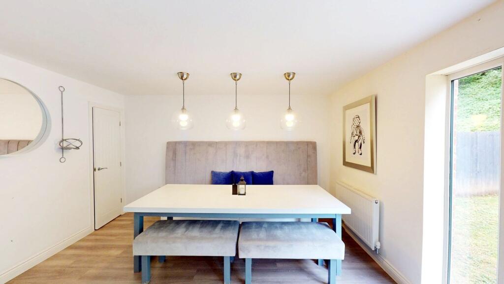 Dining/Kitchen