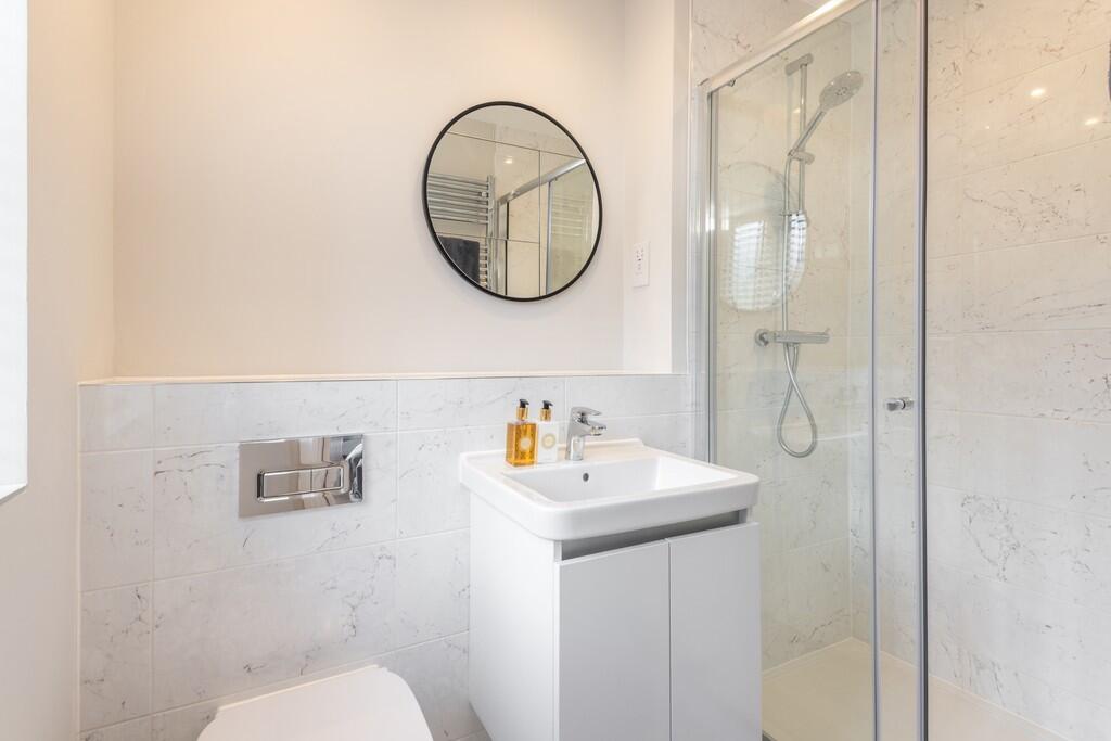 the glades at mindenhurst, deepcut