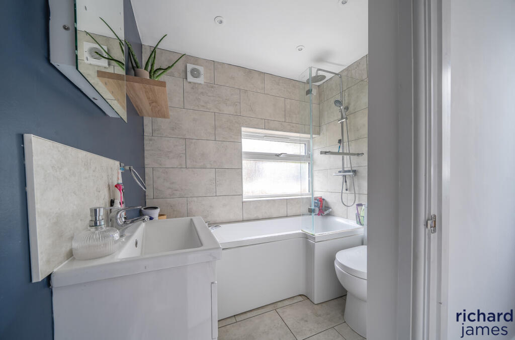 df5b17f0-1f64-4ff...