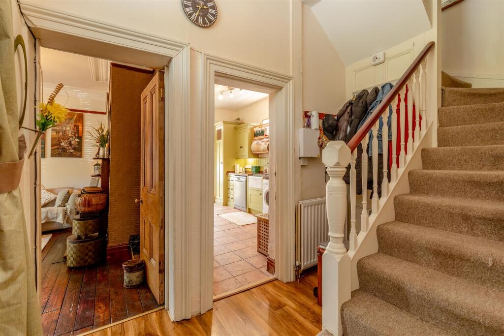1 Brynland Avenue Hallway