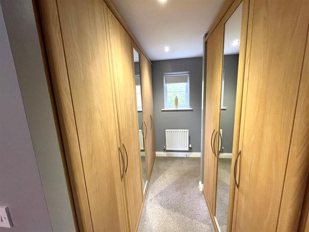 Dressing Area.jpg