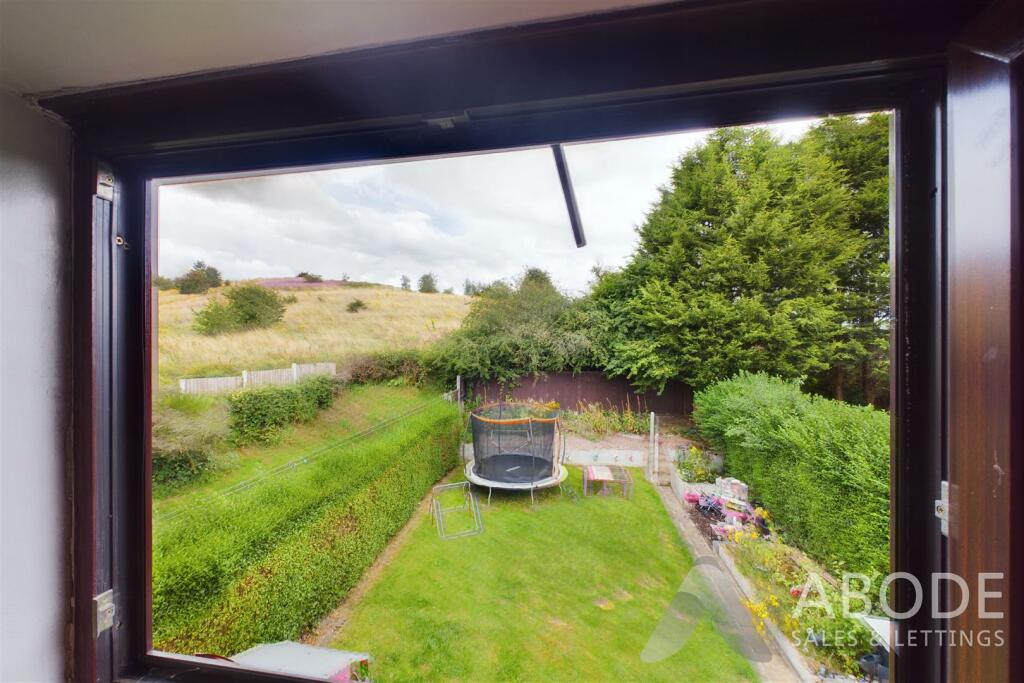 CAM03645G0-PR0076-STILL013.jpg