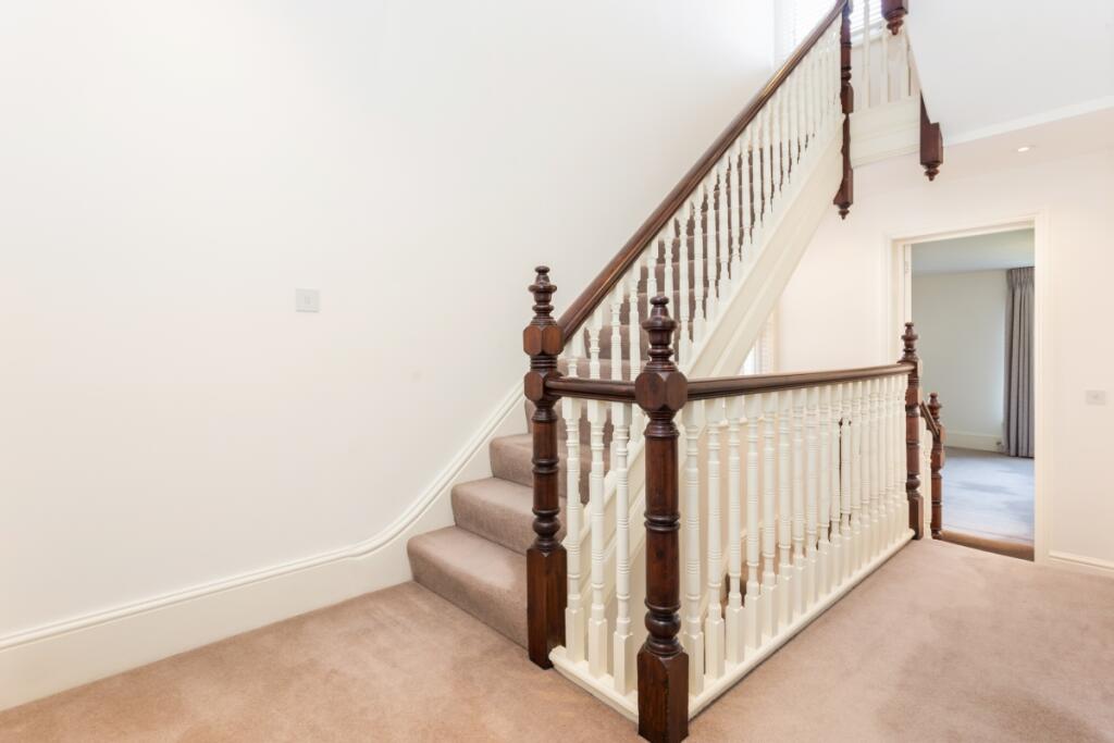 Coolhurst Road, 2...