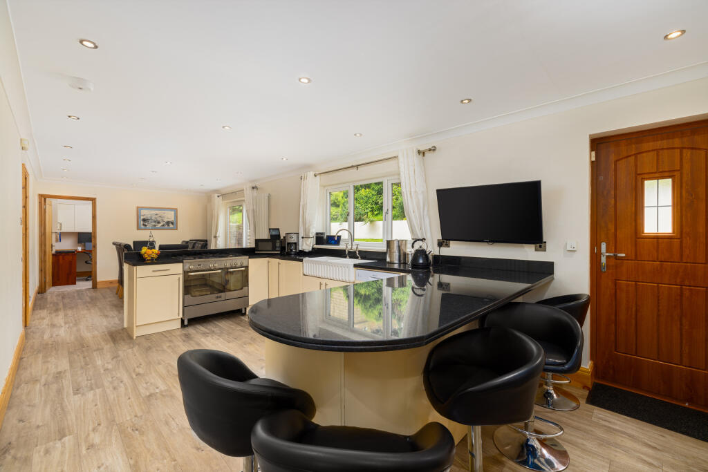 20240805-1150_Maison Haus - 4 Brookhouse Mill Ln, 