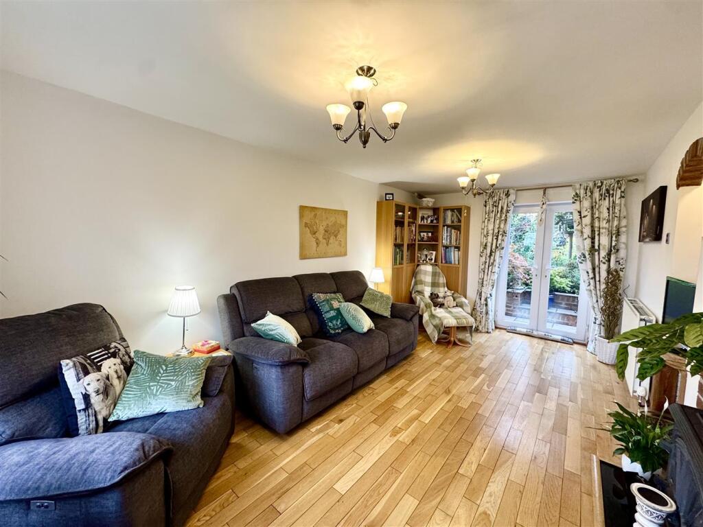 SITTING ROOM