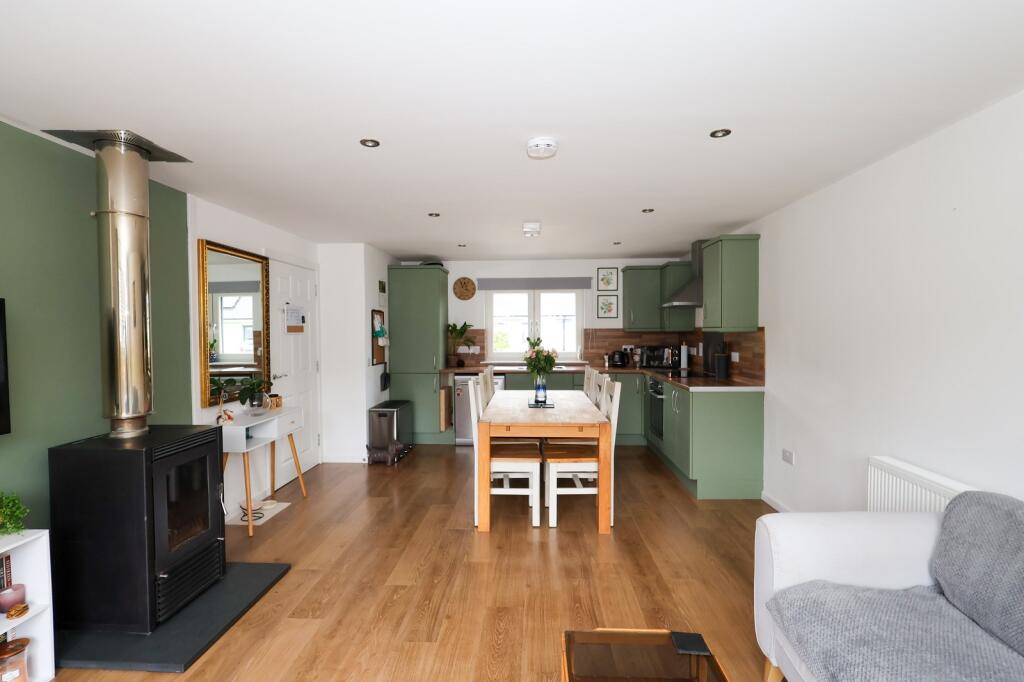 Lounge/Kitchen/Dining Area Additional