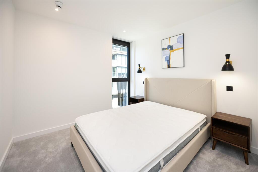 Master Bedroom        .jpg