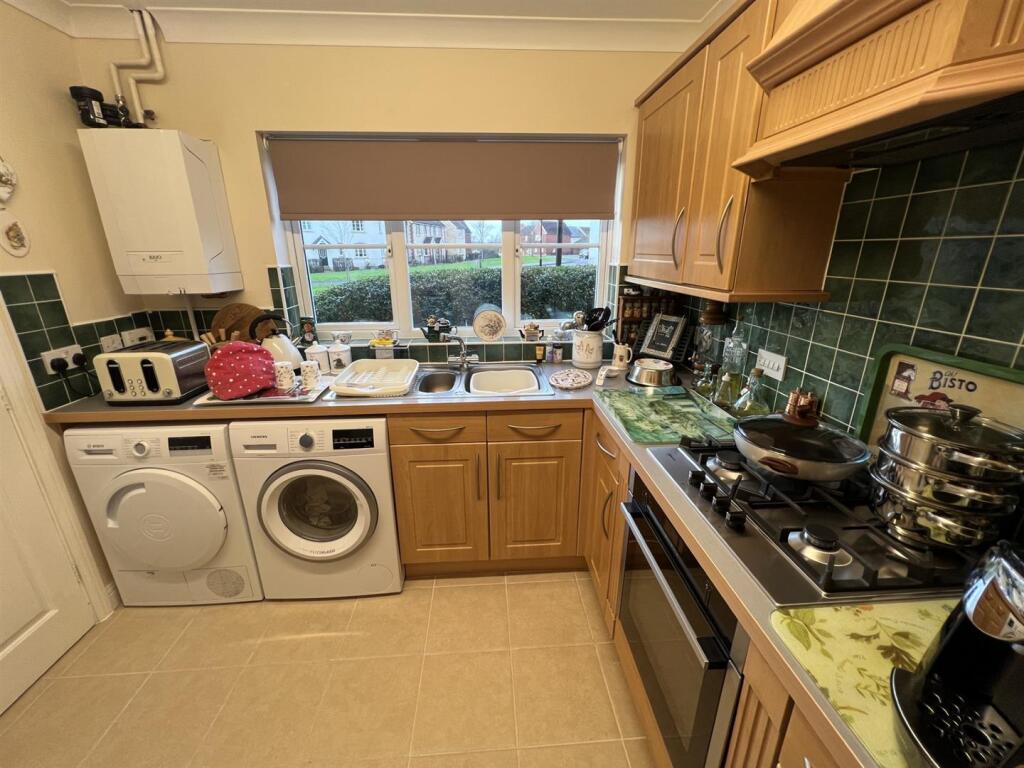 Kitchen 3.jpg