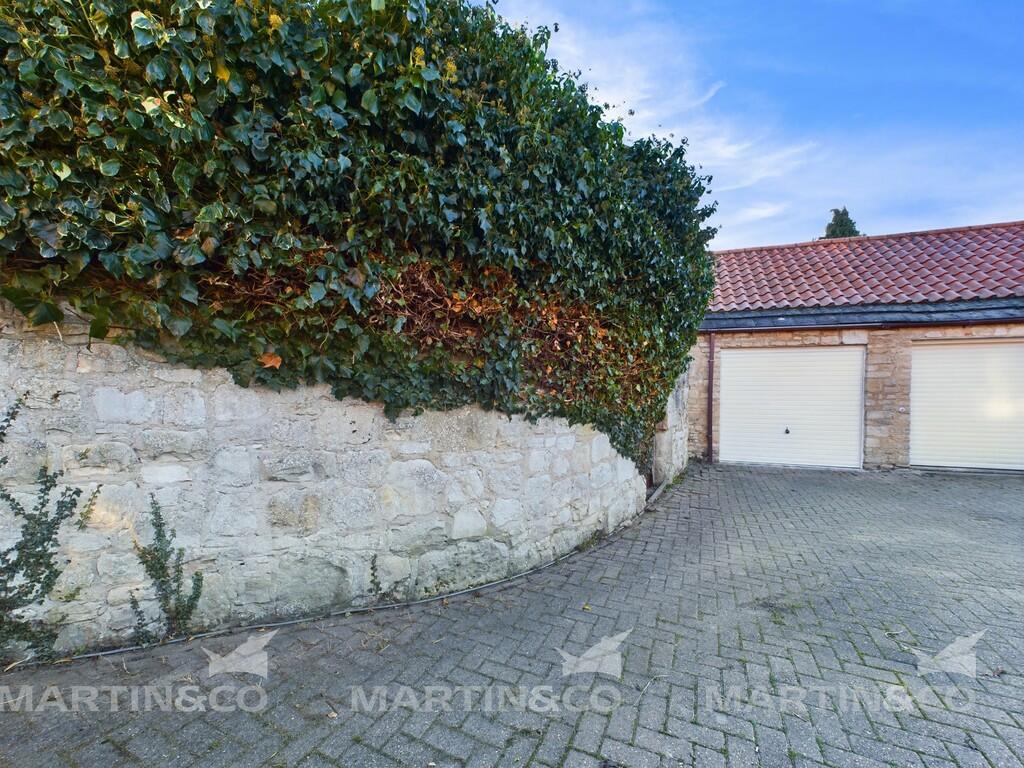 CAM02406G0-PR0358...