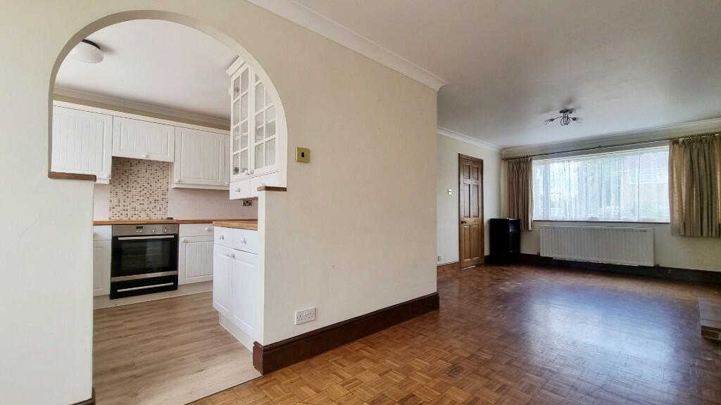 Sitting/Dining Room