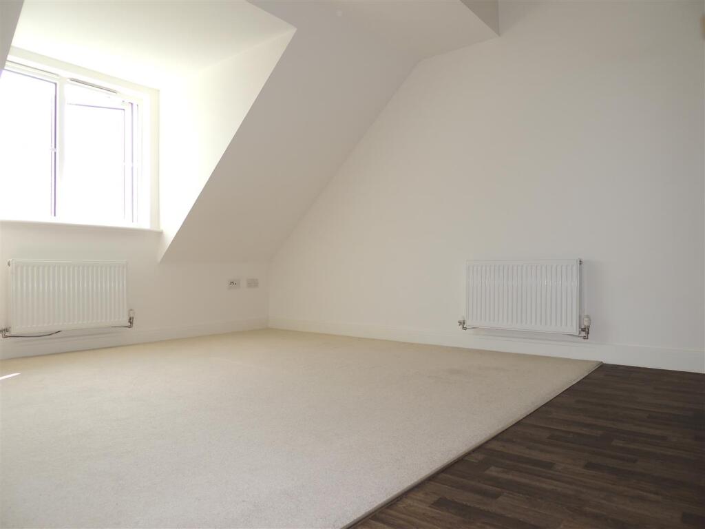 Kitchen / Lounge / Diner