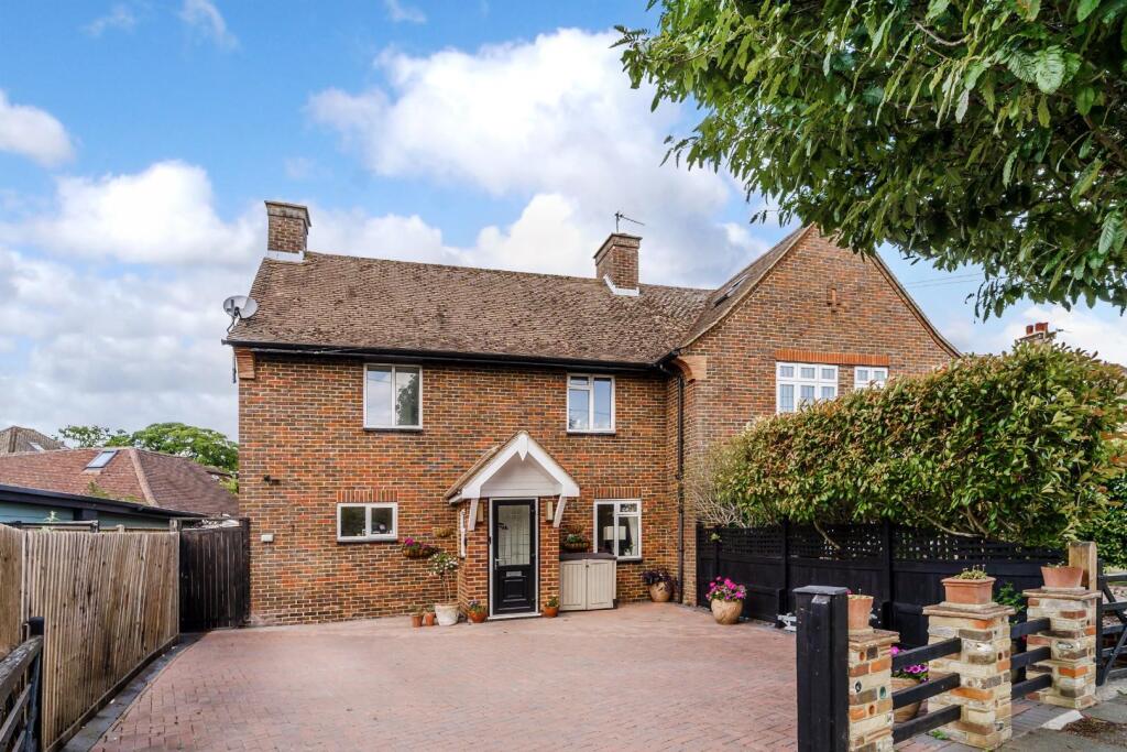 YEWLANDS CLOSE (13).jpg