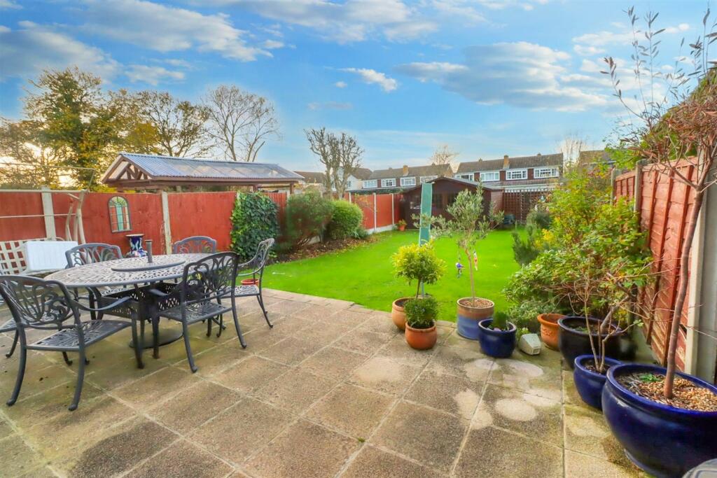 77 HILL ROAD OUTSIDE-2.jpg