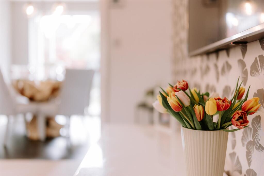 63 Wells Ave-29.jpg