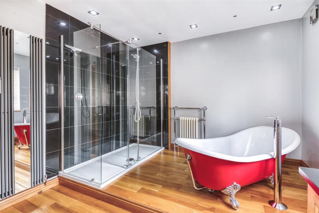 Superbly Appointed Bathroom