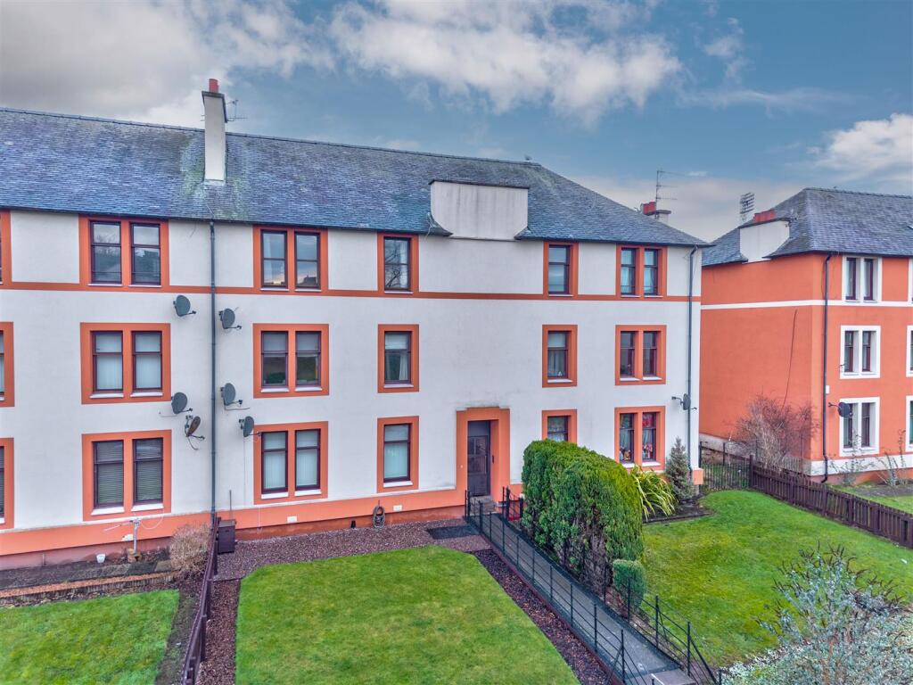 7C Moncur Crescent Dundee-8.JPG