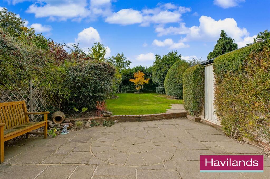 Bincote Road EN2-15.jpg