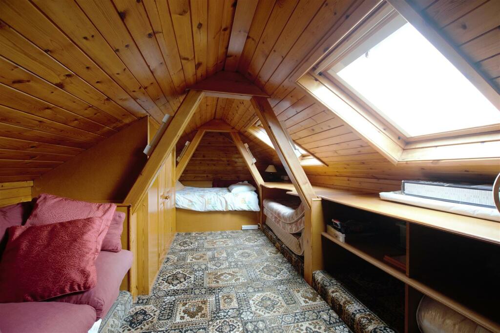 loft room.jpg