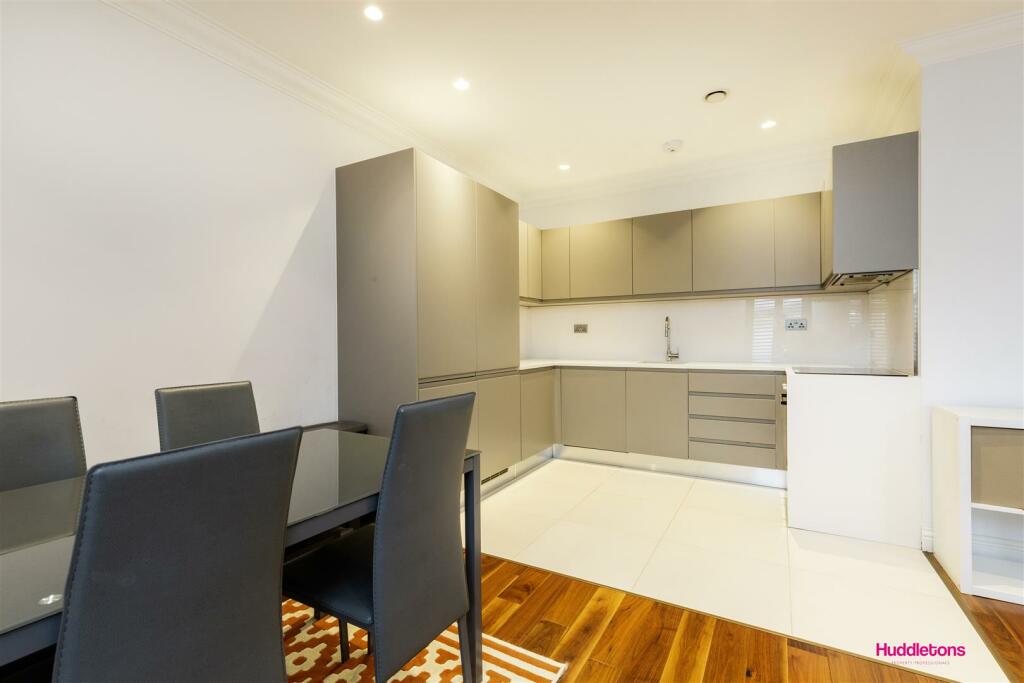Collingwood House -7