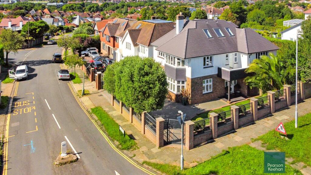 33 Woodruff Ave,BN3 (35).jpg