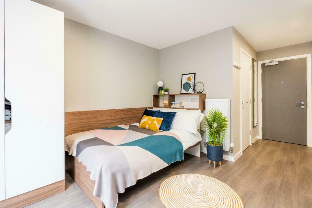 Studio Flat