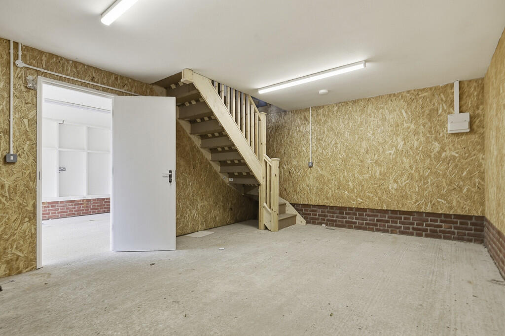 2 Blackheath Road...