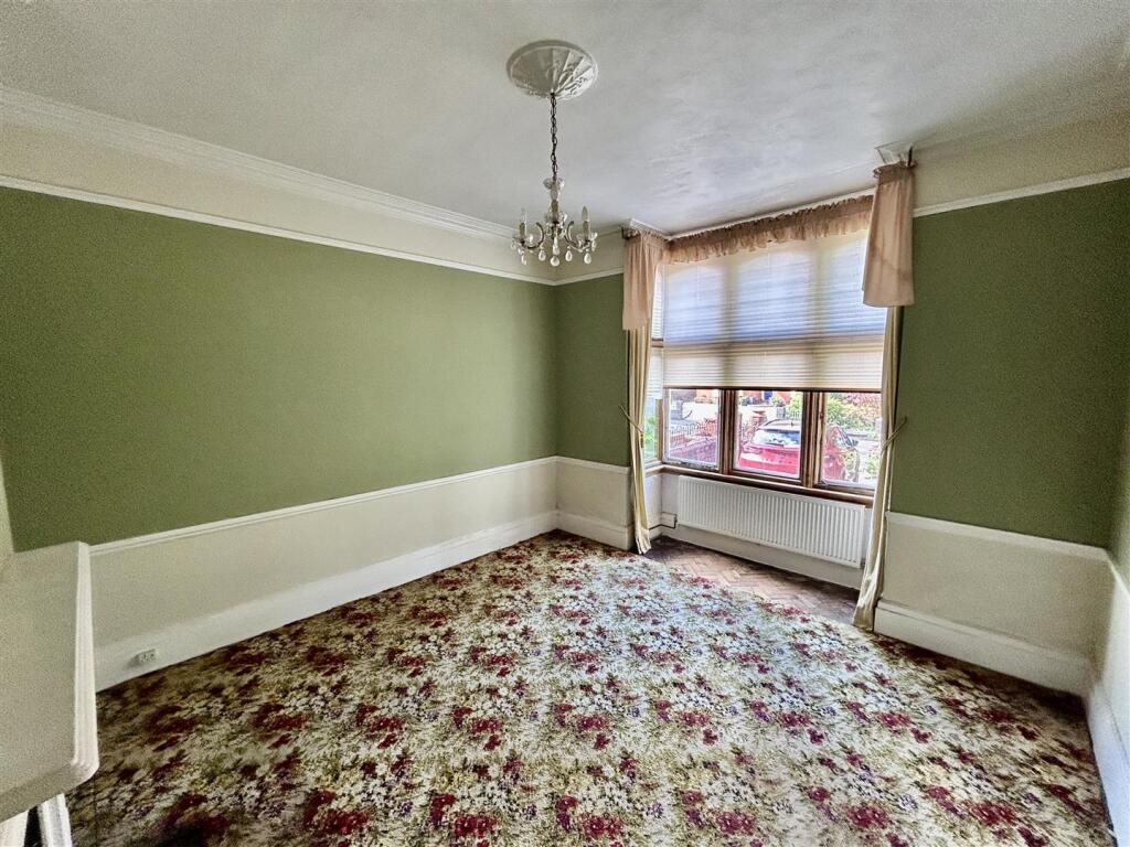 lounge1.JPG
