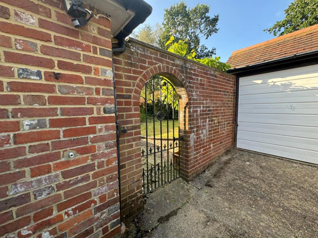 thumbnail_image0 (1).jpg